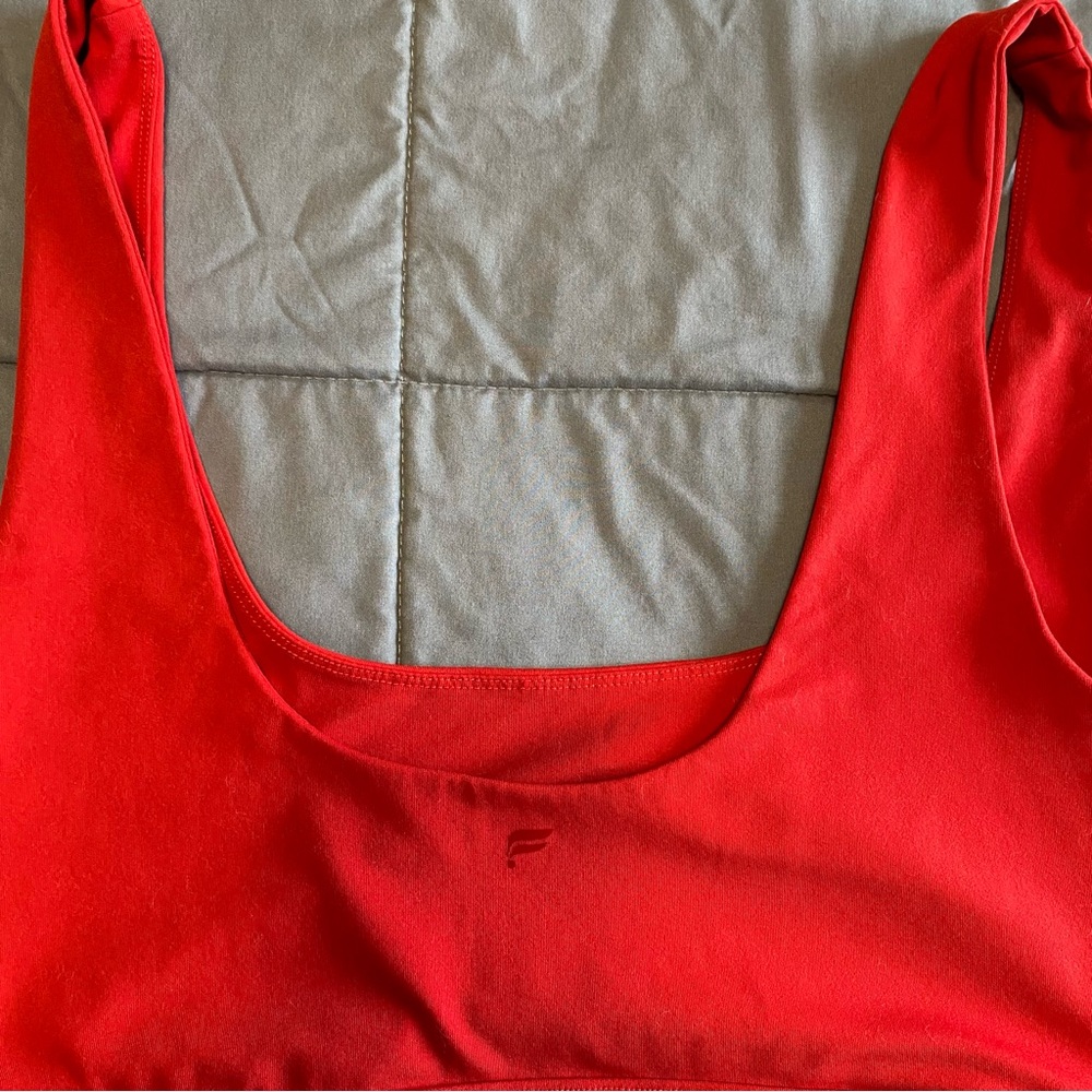 Fabletics 3X Women’s Red Sports Bra EUC Activewear Sporty Athletic Athleisure - Picture 6 of 9